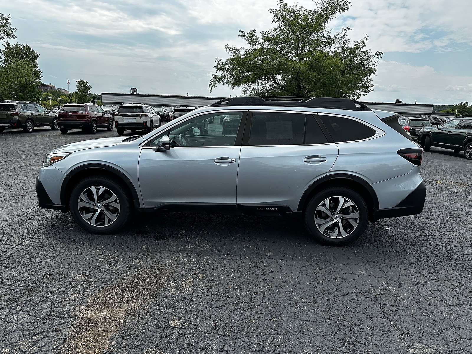 Used 2021 Subaru Outback Limited w/ Popular Package #2 AWD/4WD image 6