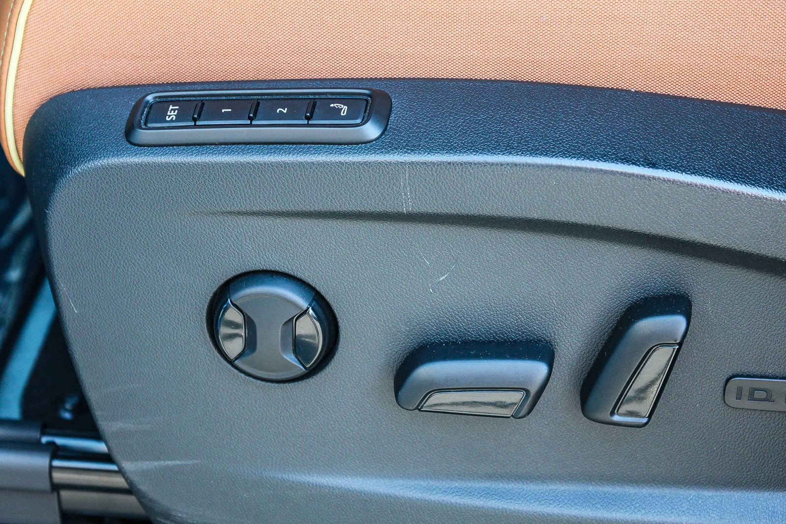 Used 2025 Volkswagen ID. Buzz Pro S Plus image 23