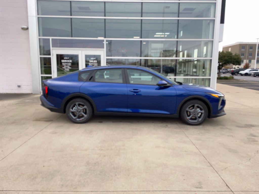 New 2026 Kia K4 FWD image 4