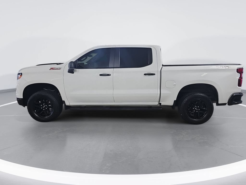 Certified 2022 Chevrolet Silverado 1500 Custom Trail Boss w/ LPO, Dark Essentials Package AWD/4WD image 7