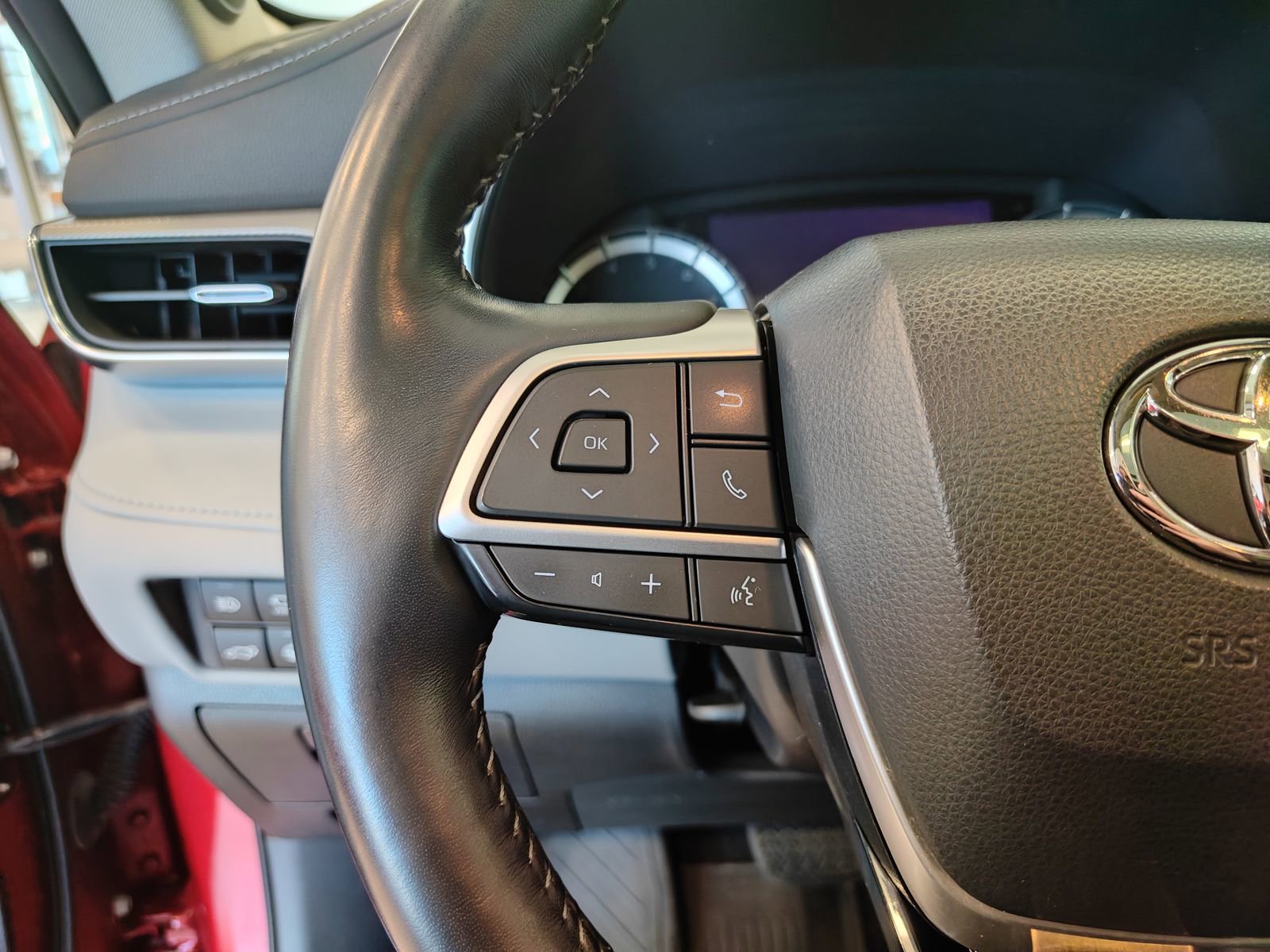 Used 2022 Toyota Highlander Platinum image 26