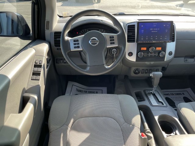 Used 2018 Nissan Frontier SV w/ Value Truck Package AWD/4WD image 12