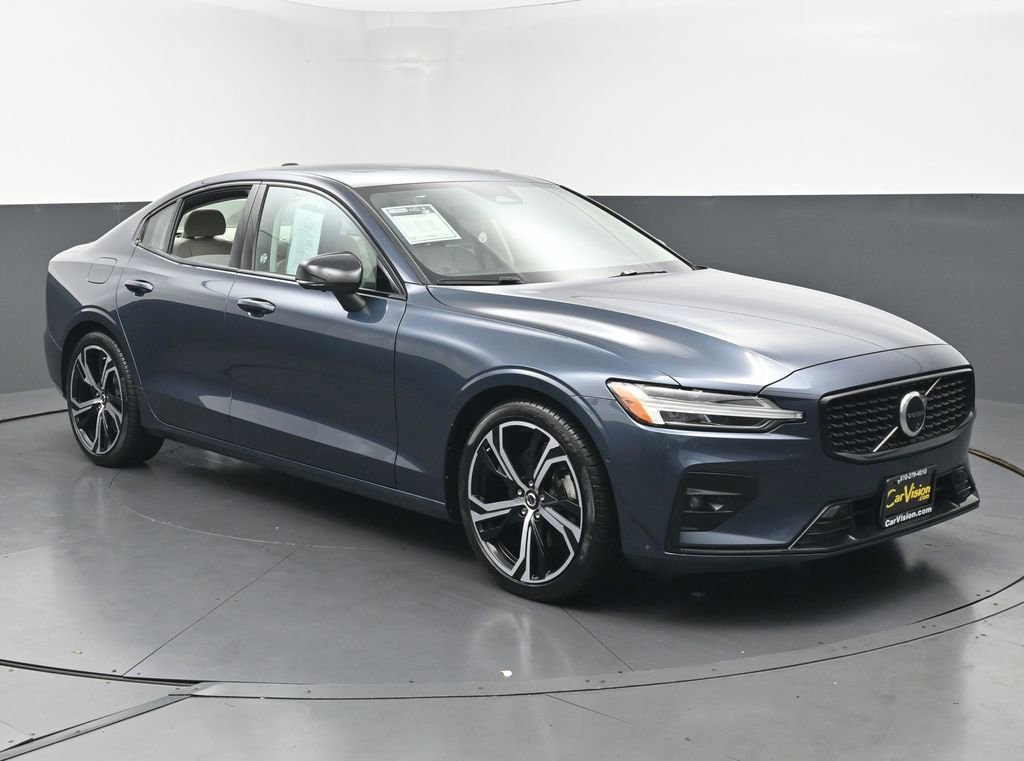 Used 2024 Volvo S60 B5 Ultimate image 3