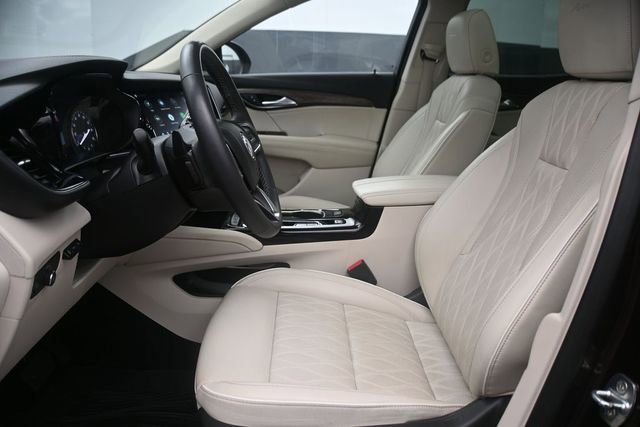 Used 2022 Buick Envision Avenir w/ Safety Package FWD image 10