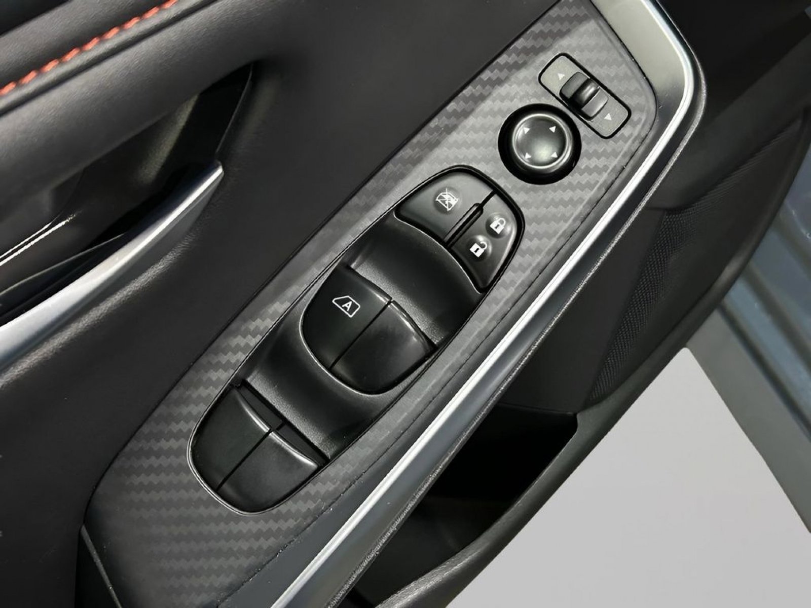 Used 2025 Nissan Sentra SR image 15