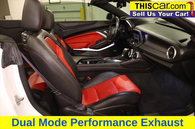 Used 2017 Chevrolet Camaro LT RWD image 29