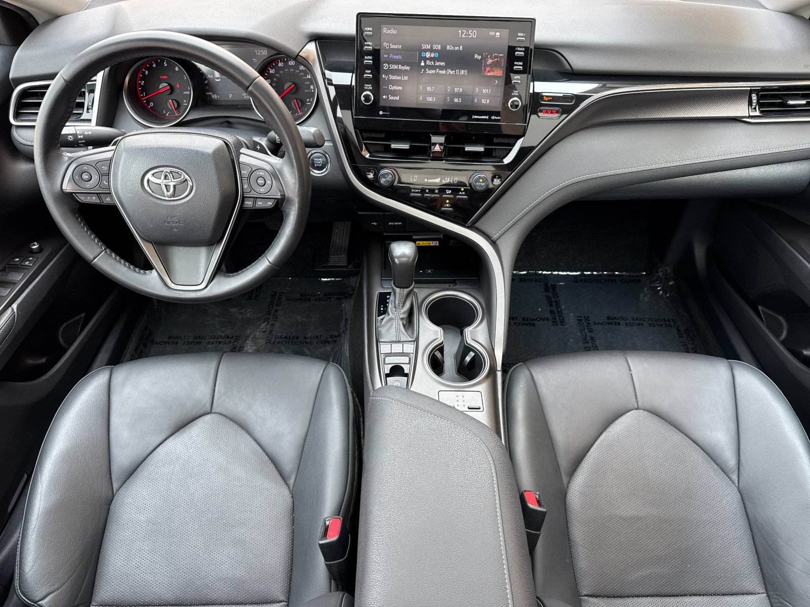 Used 2022 Toyota Camry XSE FWD image 12