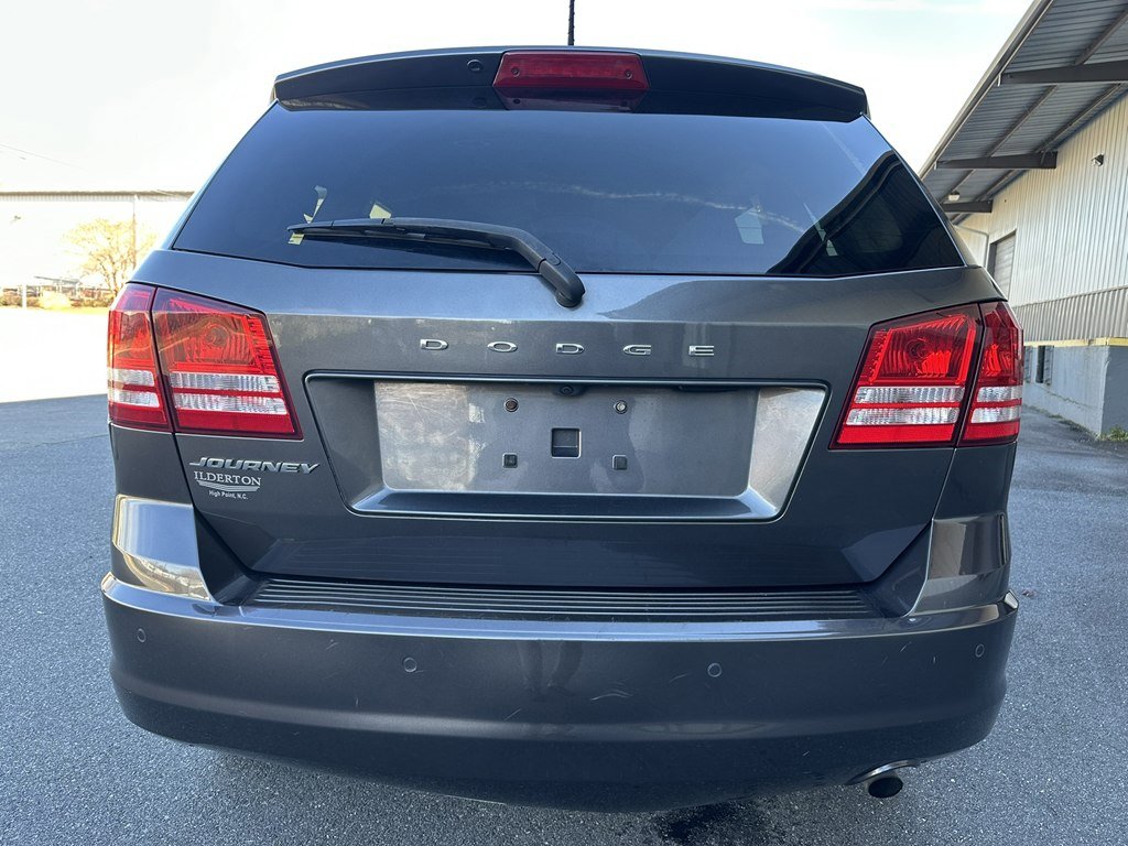 Used 2020 Dodge Journey SE w/ SE Popular Equipment Group image 4