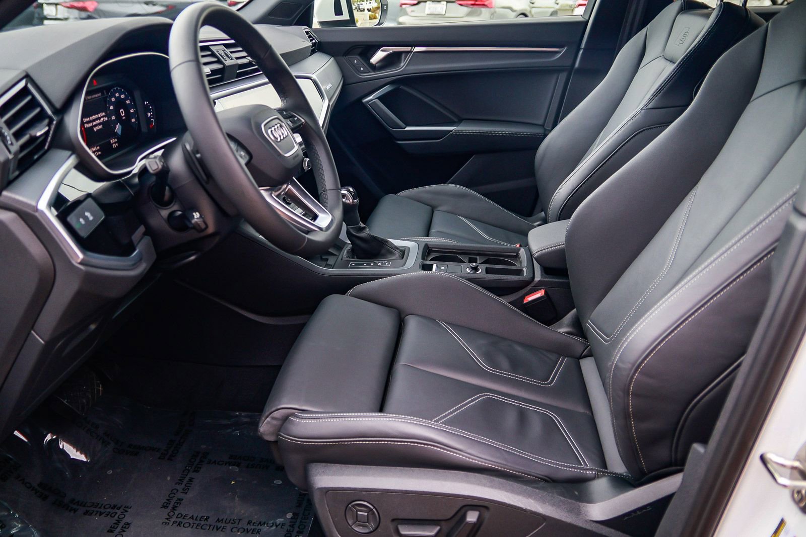 Used 2025 Audi Q3 2.0T Premium w/ Convenience Package image 21