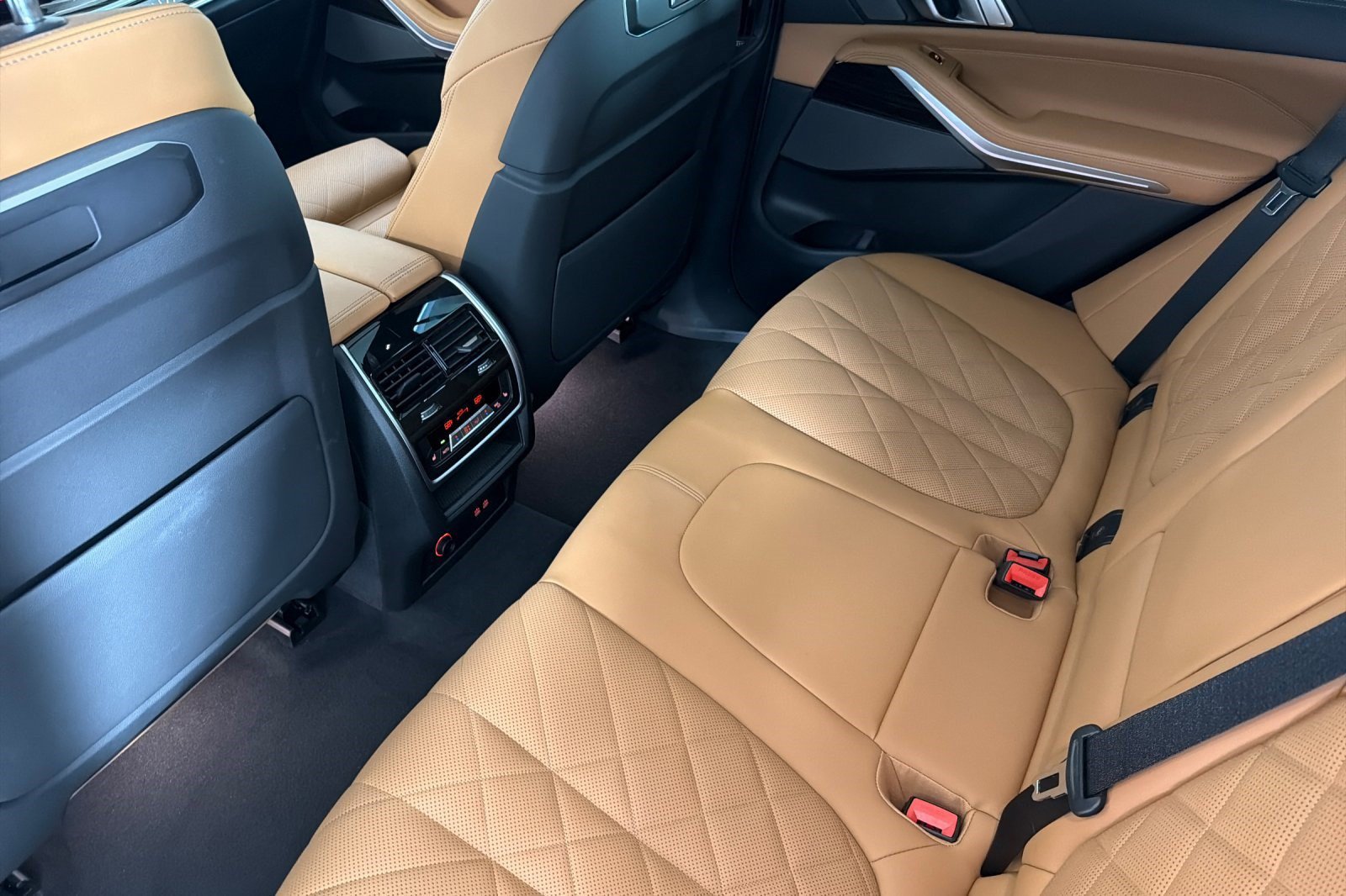Used 2024 BMW X5 sDrive40i w/ Premium Package RWD image 30