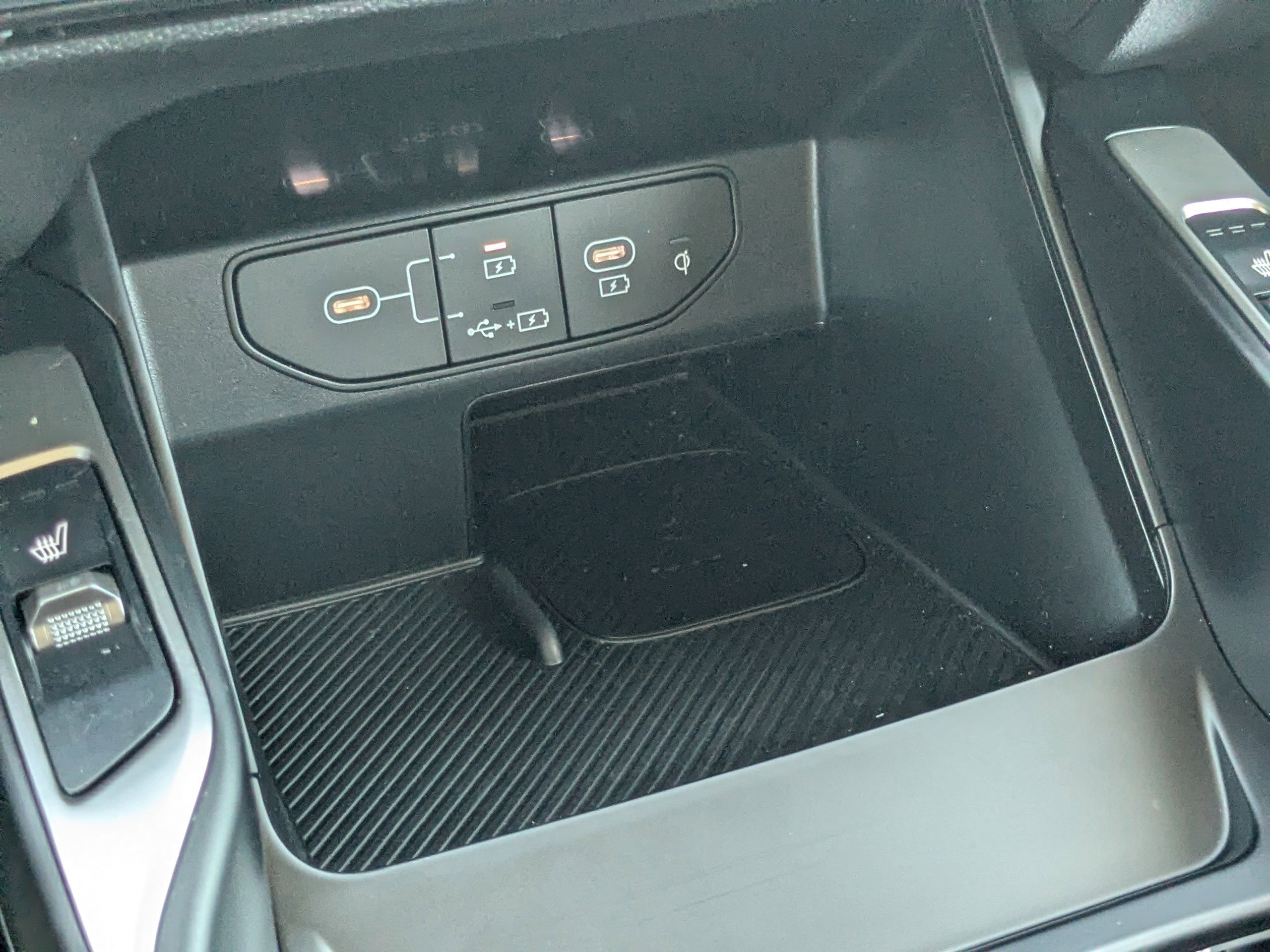 Certified 2025 Kia Sorento S w/ Panoramic Sunroof Package image 27