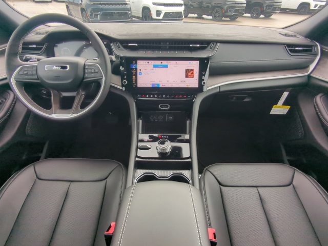 New 2027 Jeep Grand Cherokee L Limited w/ Technology Group II AWD/4WD image 18