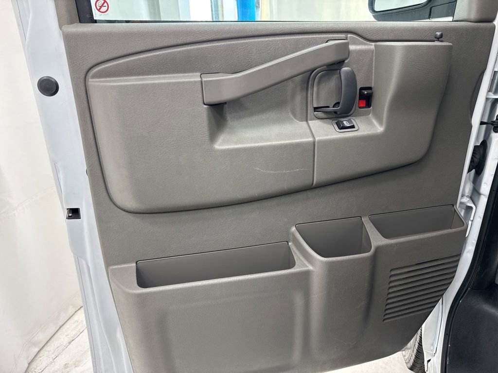 Used 2024 Chevrolet Express 2500 w/ Driver Convenience Package image 19