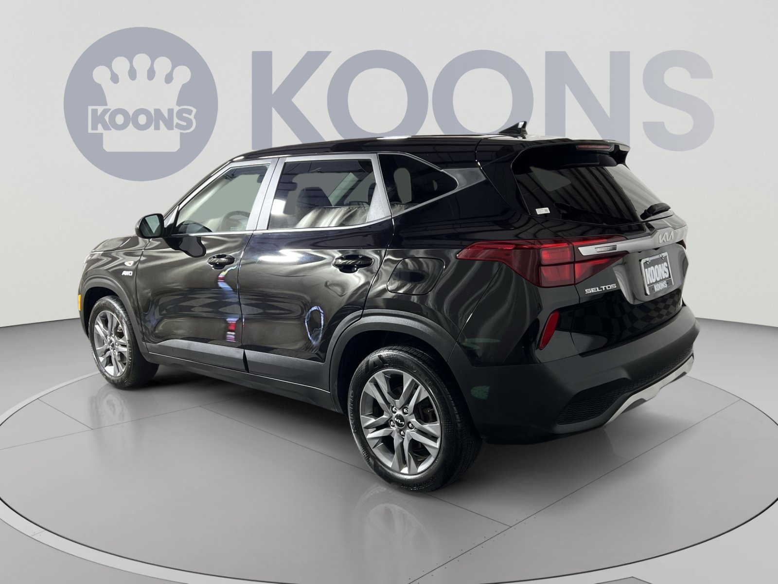 Used 2023 Kia Seltos LX AWD/4WD image 4