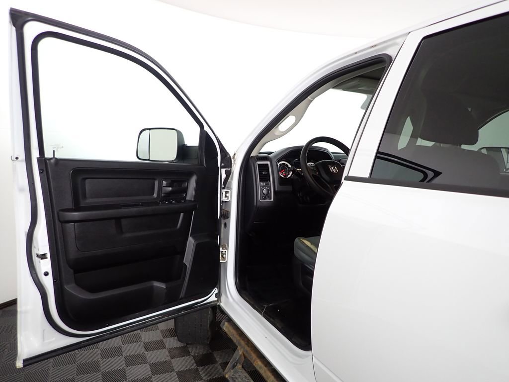 Used 2017 RAM 2500 Tradesman w/ Chrome Appearance Group image 24