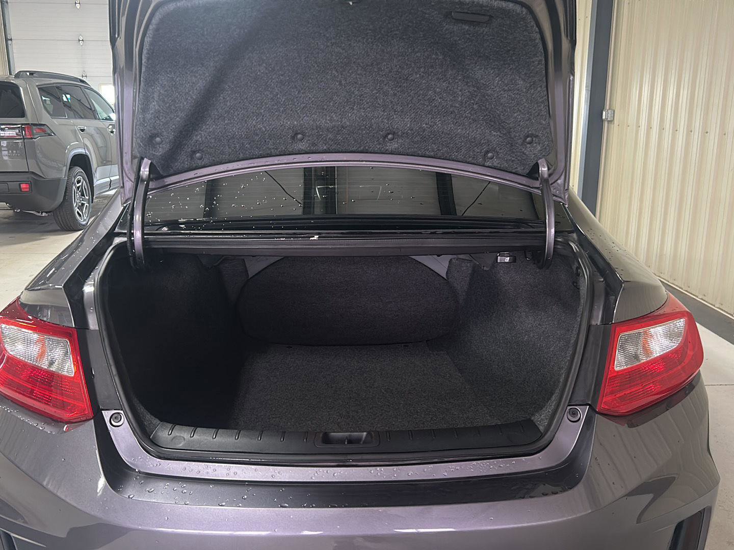 Used 2015 Honda Accord EX-L image 9