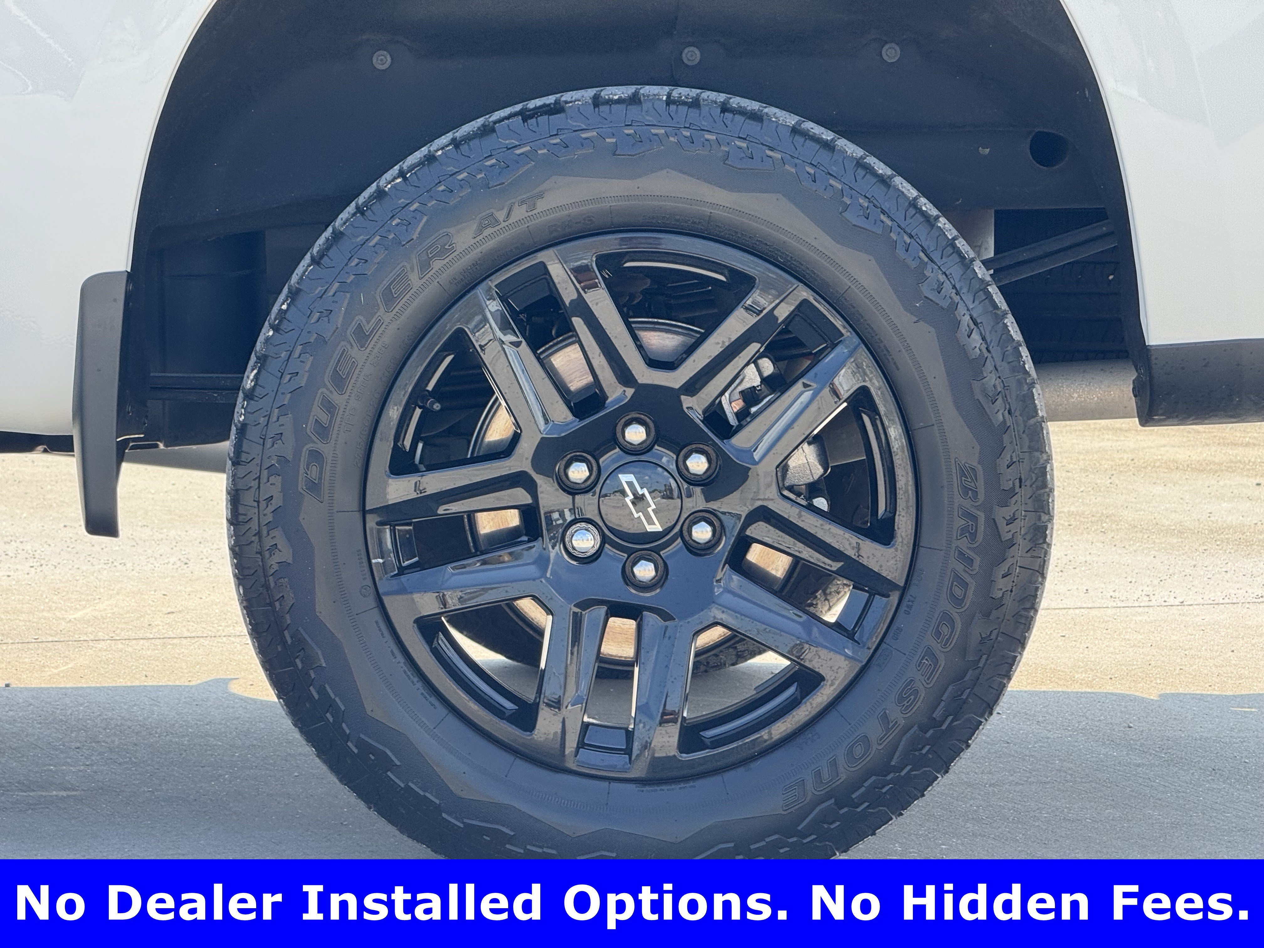 Used 2025 Chevrolet Silverado 1500 LT Trail Boss w/ Convenience Package II AWD/4WD image 9