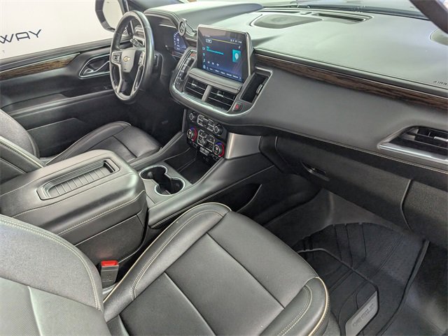 Used 2023 Chevrolet Suburban Premier image 22
