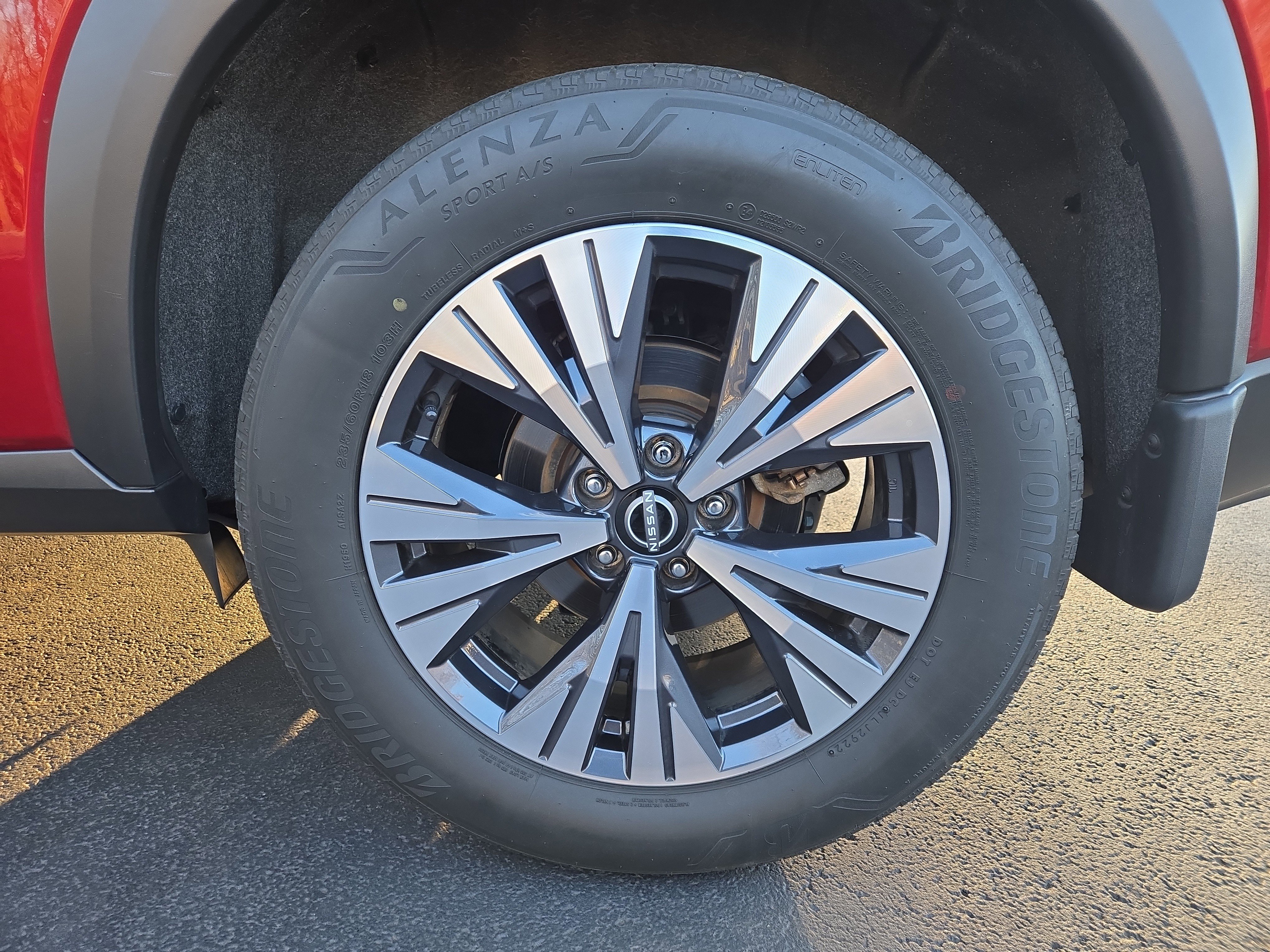 Used 2023 Nissan Rogue SV image 10