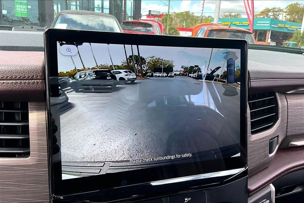 Used 2023 Ford Expedition Limited image 14