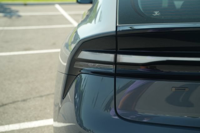 Used 2025 Toyota Prius Plug-In Hybrid FWD image 42