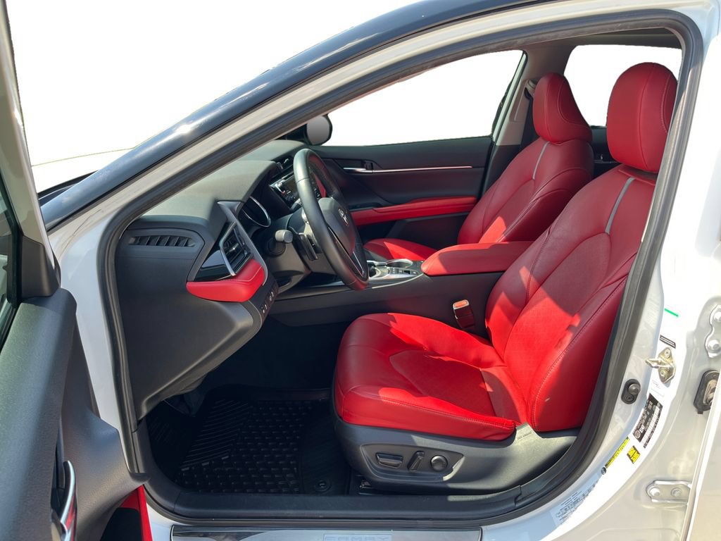Used 2020 Toyota Camry XSE FWD image 23