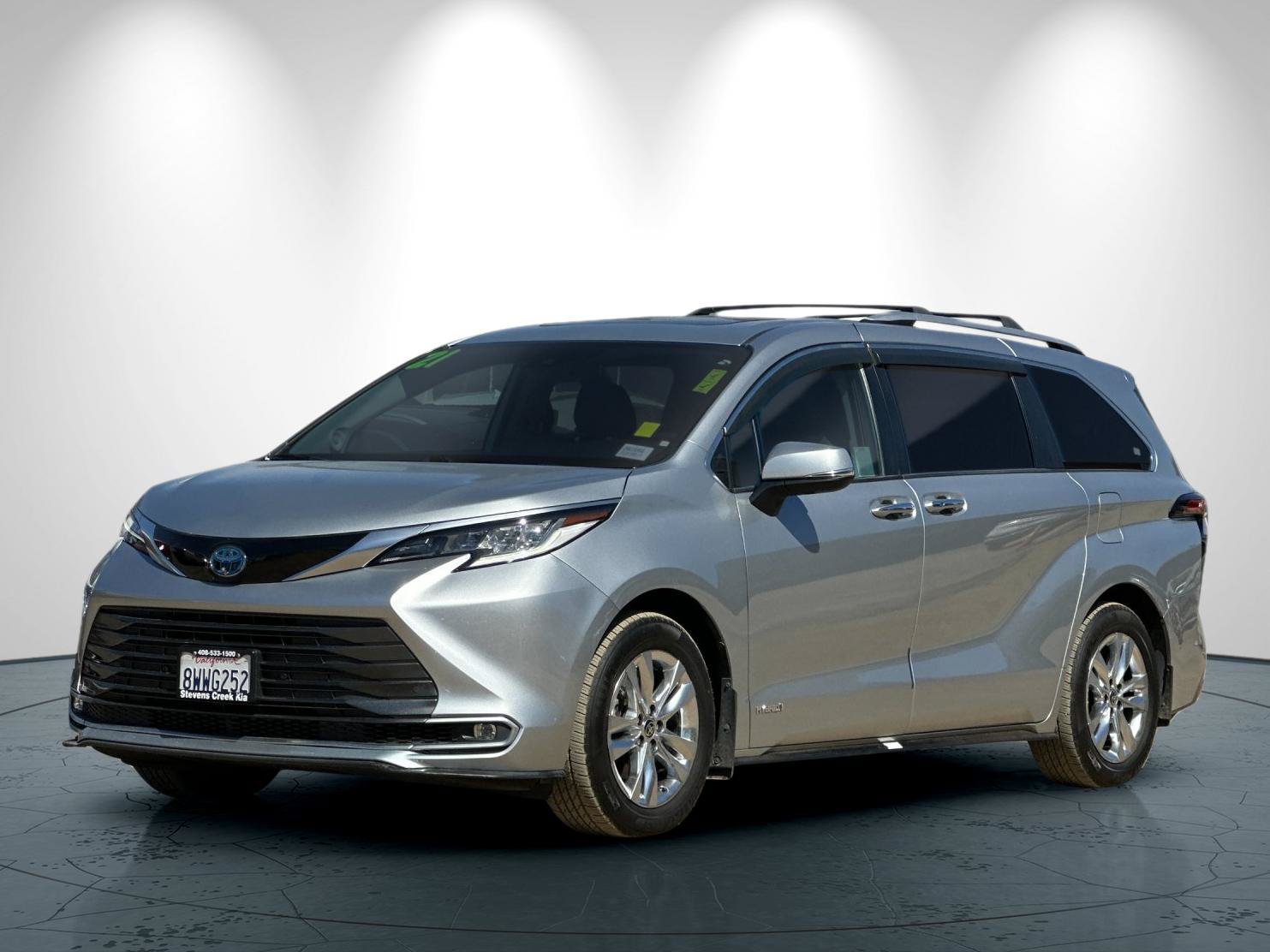 Used 2021 Toyota Sienna Limited FWD image 8