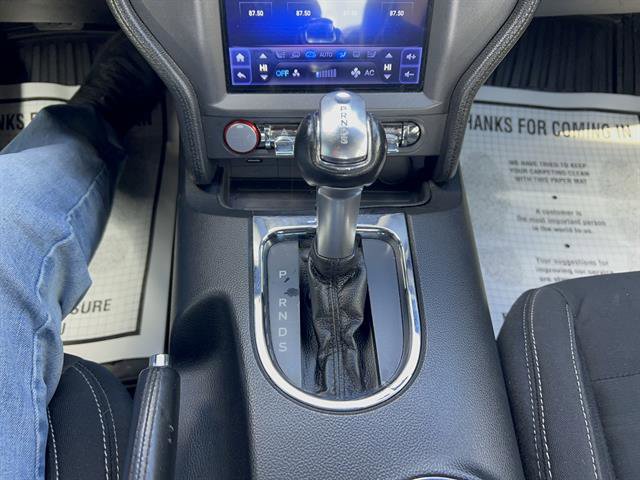 Used 2017 Ford Mustang Coupe RWD image 20
