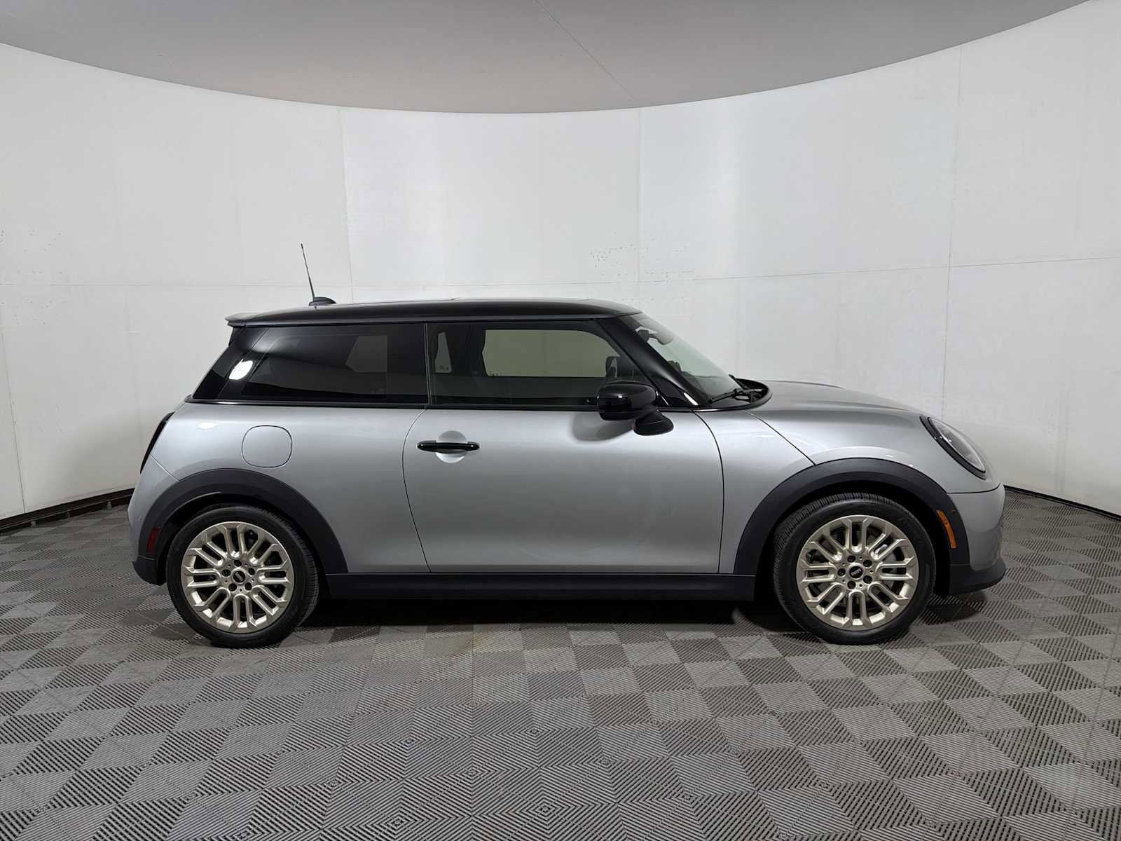 Certified 2025 MINI Cooper S image 7