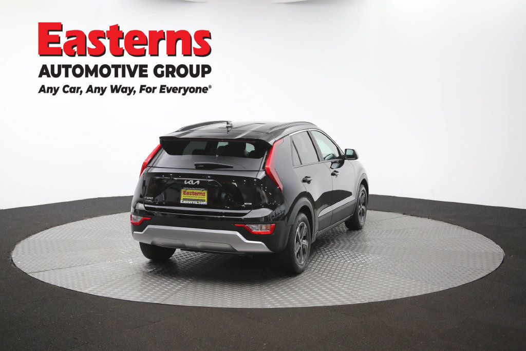 Used 2024 Kia Niro LX FWD image 39