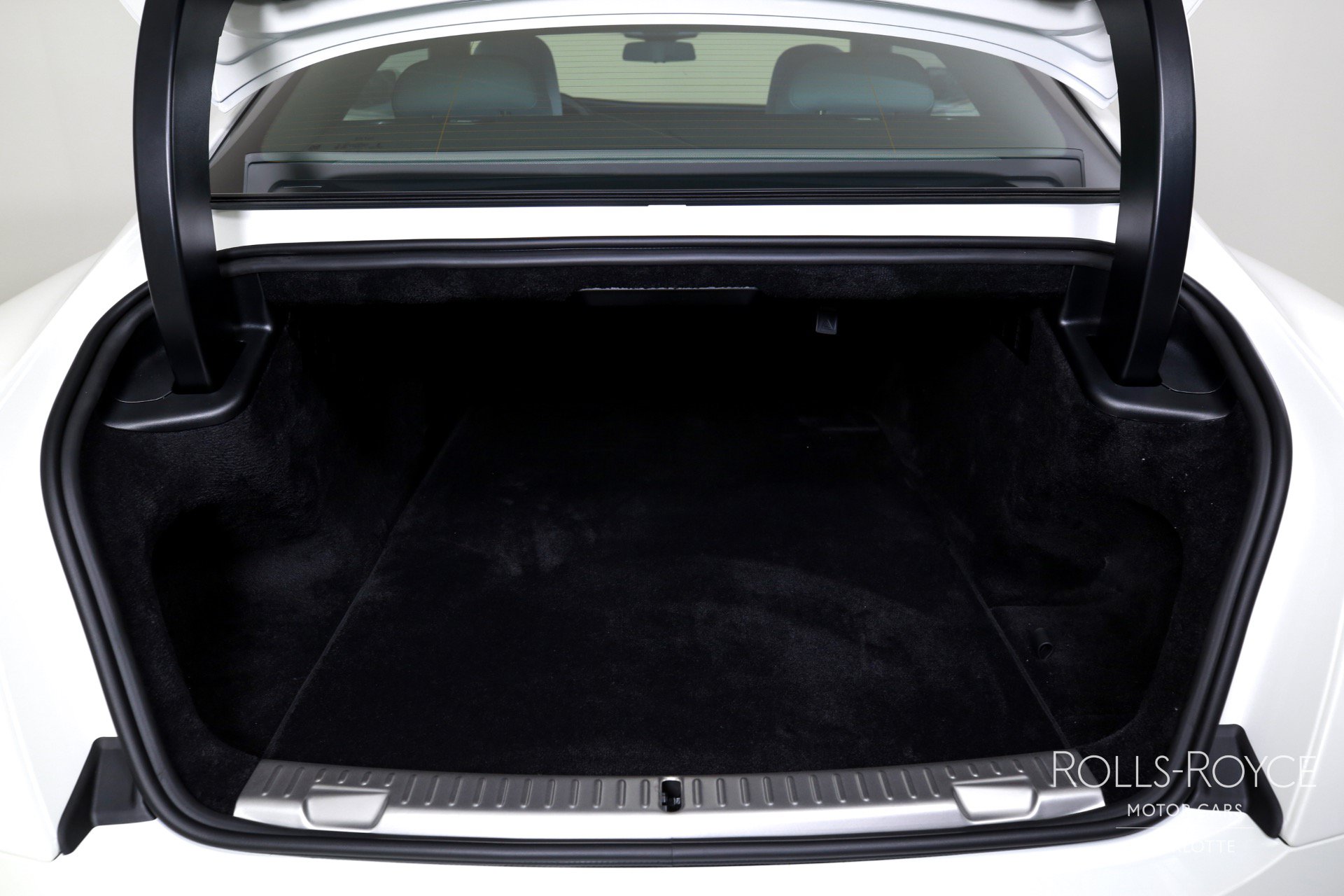 New 2025 Rolls-Royce Spectre w/ Spectre Enhancement Package AWD/4WD image 21