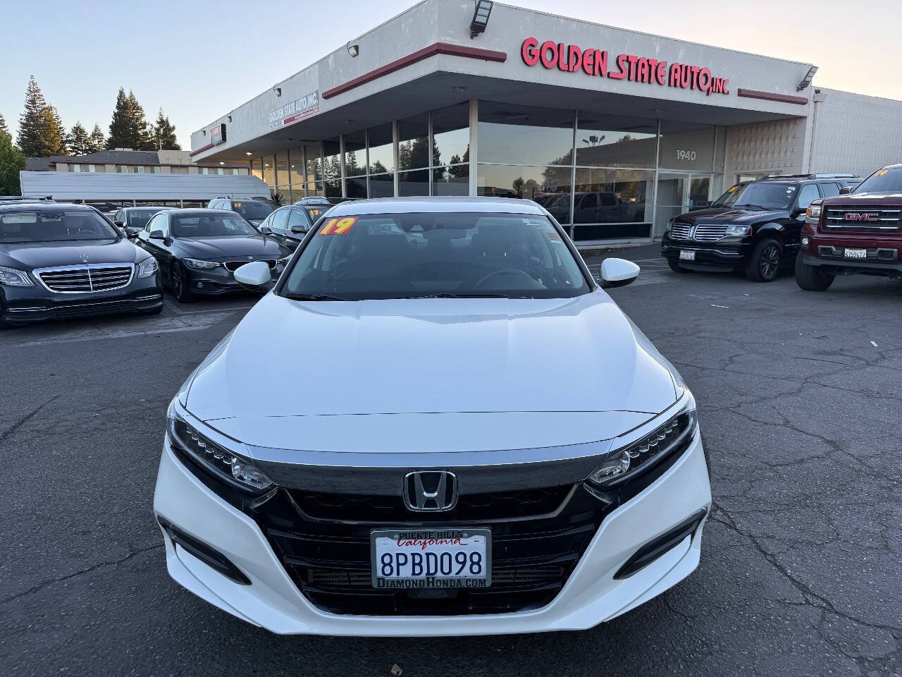 Used 2019 Honda Accord LX image 2