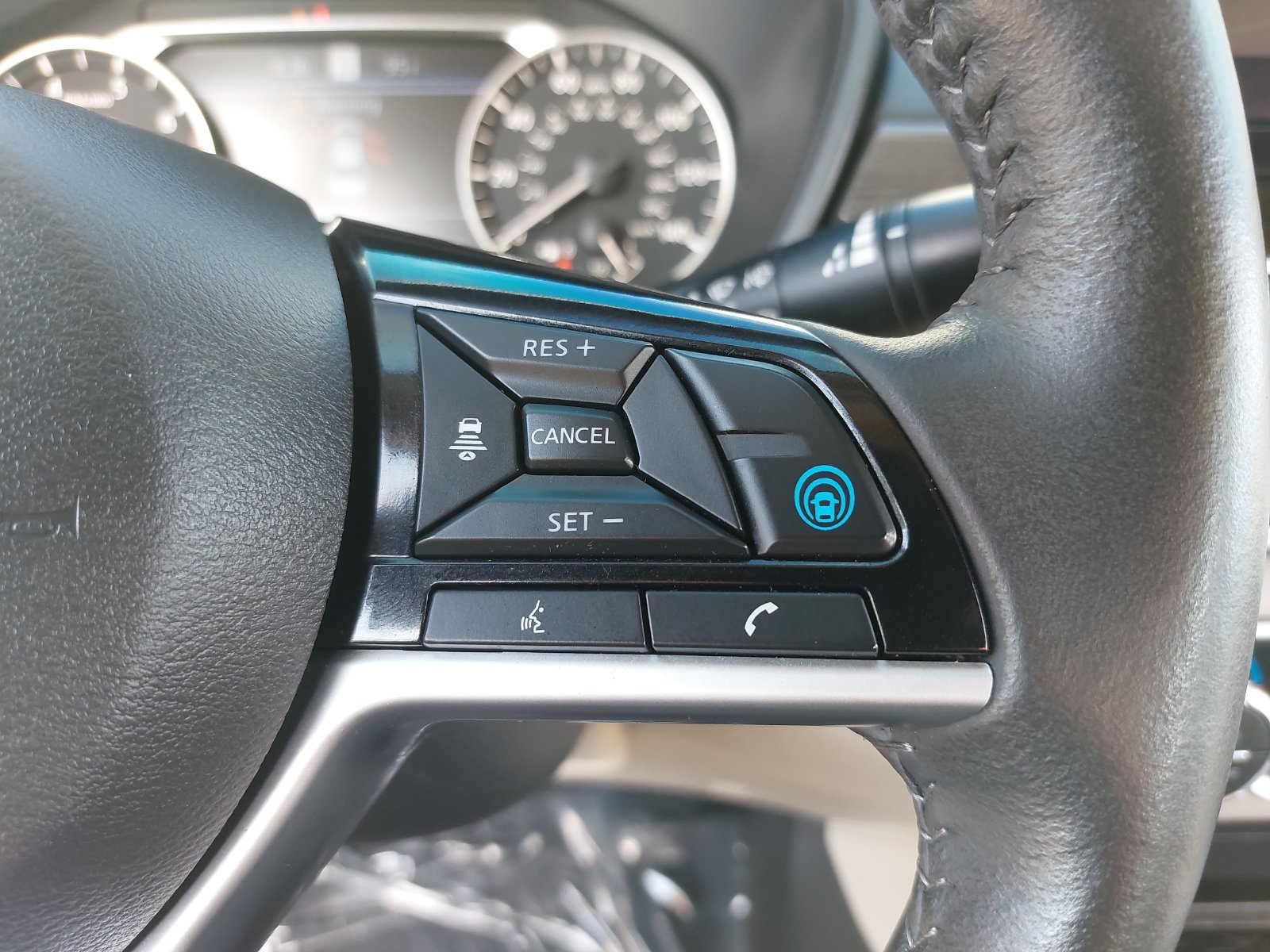 Used 2024 Nissan Altima 2.5 SL FWD image 17