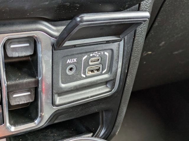 Used 2022 Jeep Wrangler Unlimited Rubicon AWD/4WD image 24