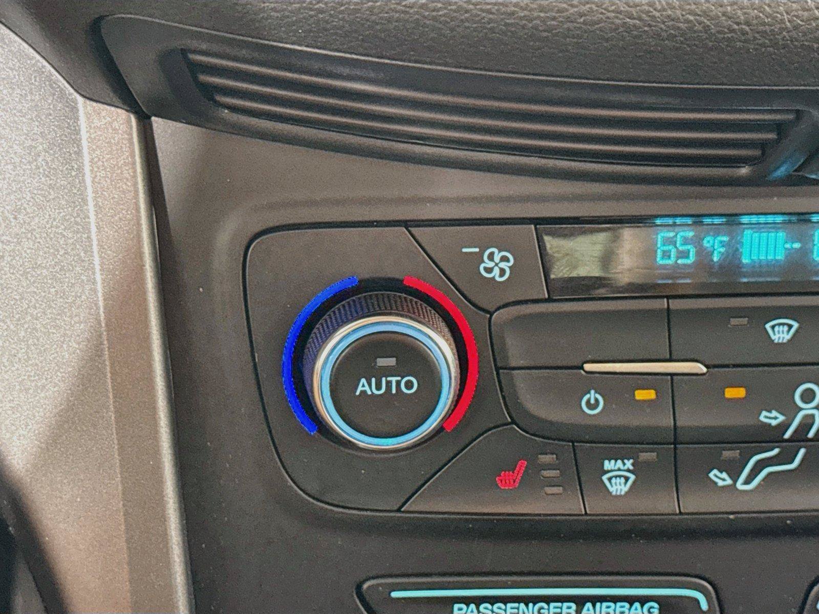 Used 2017 Ford Escape SE w/ SE Cold Weather Package AWD/4WD image 13