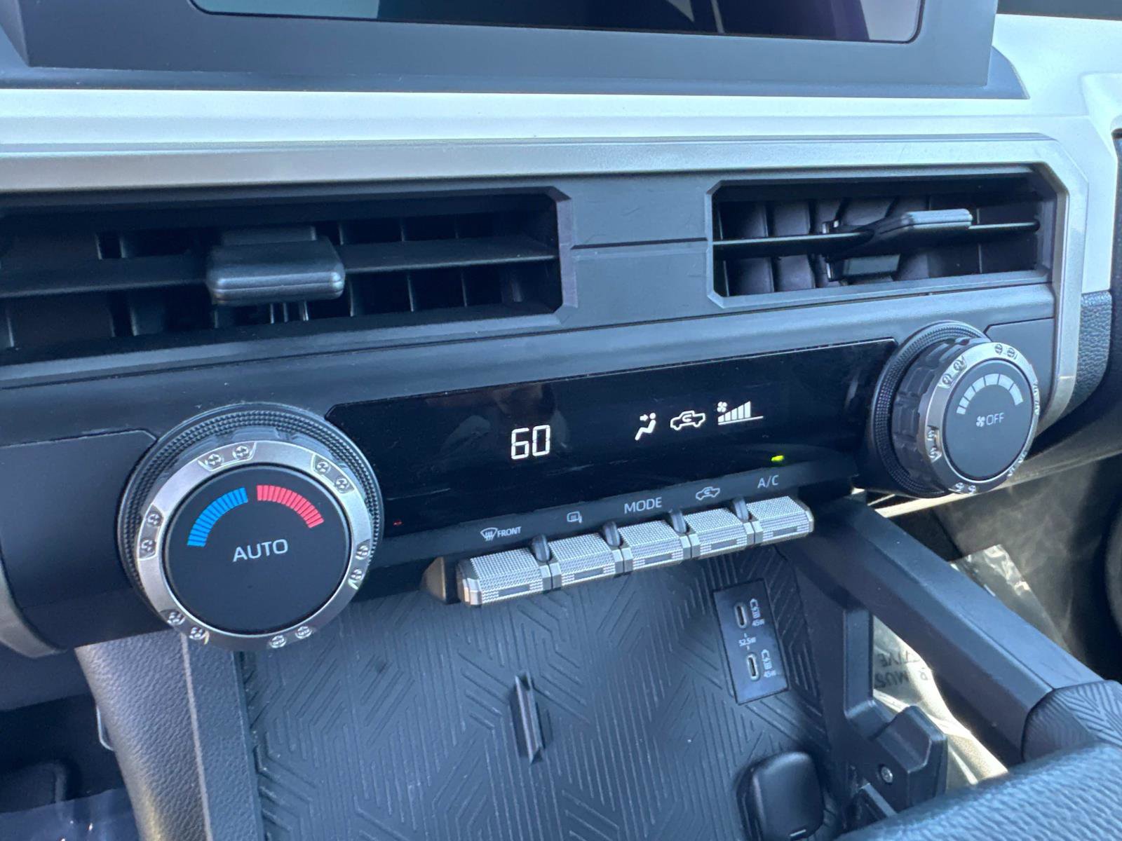 Used 2024 Toyota Tacoma TRD Off-Road image 24