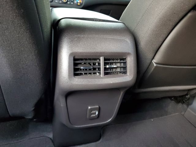 Used 2024 GMC Terrain SLE w/ Driver Convenience Package image 15