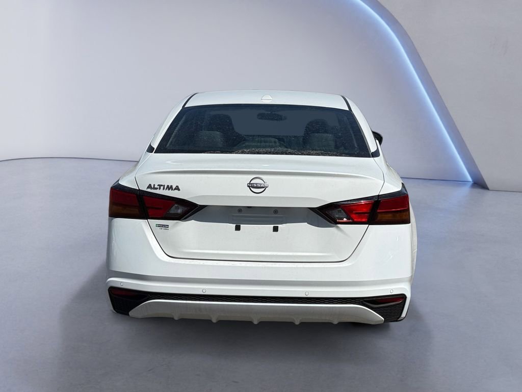 Used 2025 Nissan Altima 2.5 SV image 4