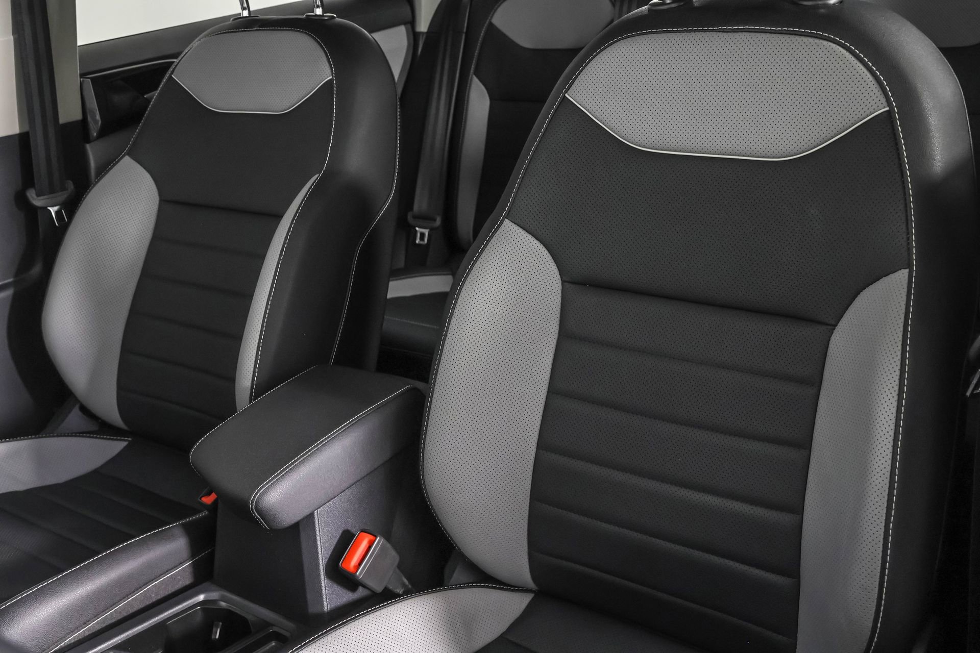 Used 2024 Volkswagen Taos SEL image 25