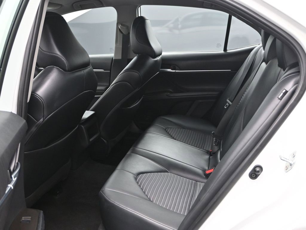 Used 2024 Toyota Camry SE image 18