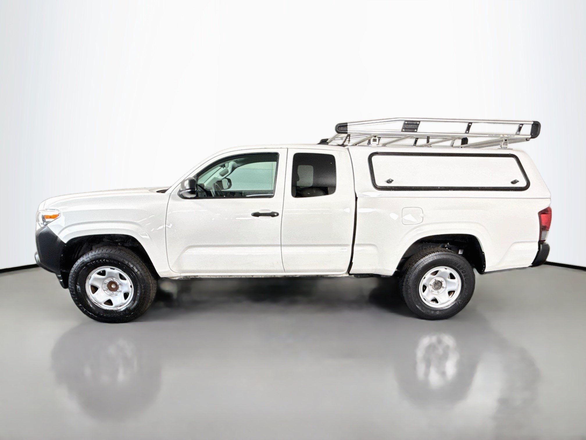 Used 2021 Toyota Tacoma SR RWD image 6