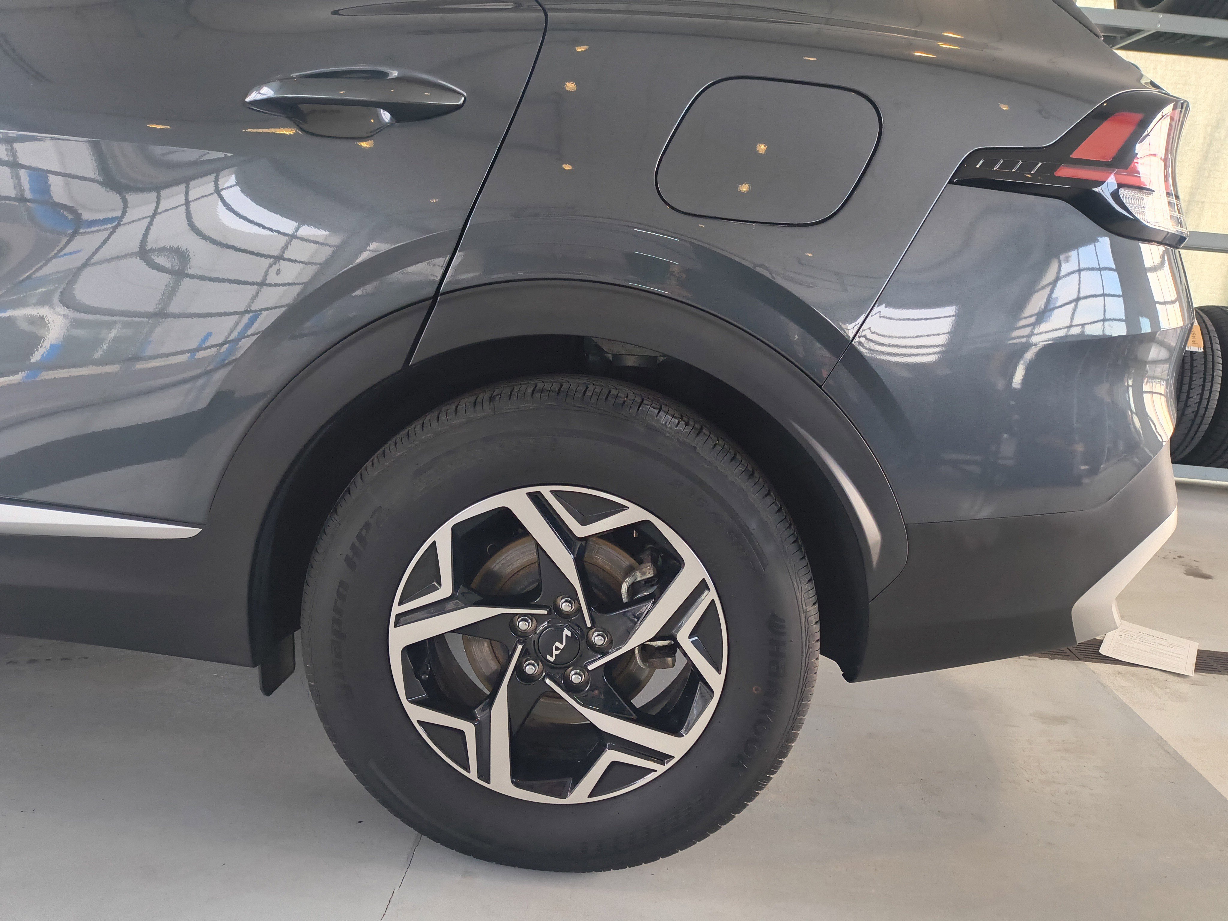 Used 2024 Kia Sportage LX image 24