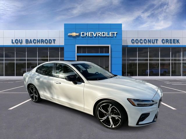 Used 2024 Volvo S60 B5 Ultimate image 2