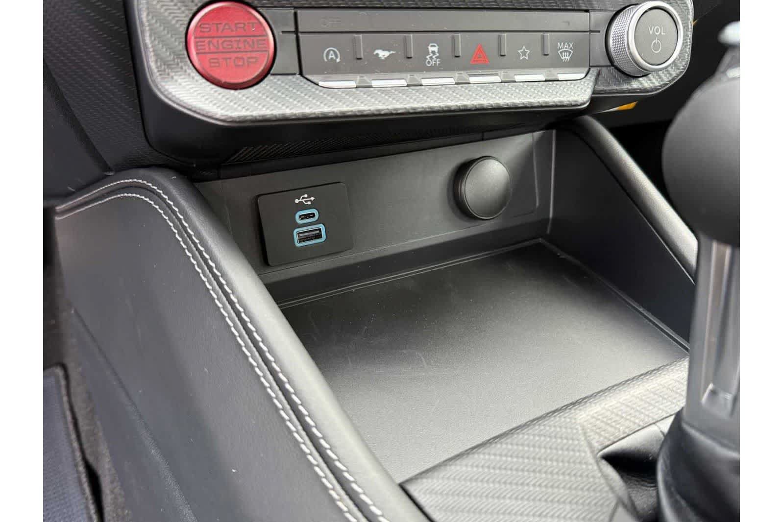 Used 2025 Ford Mustang Premium RWD image 18