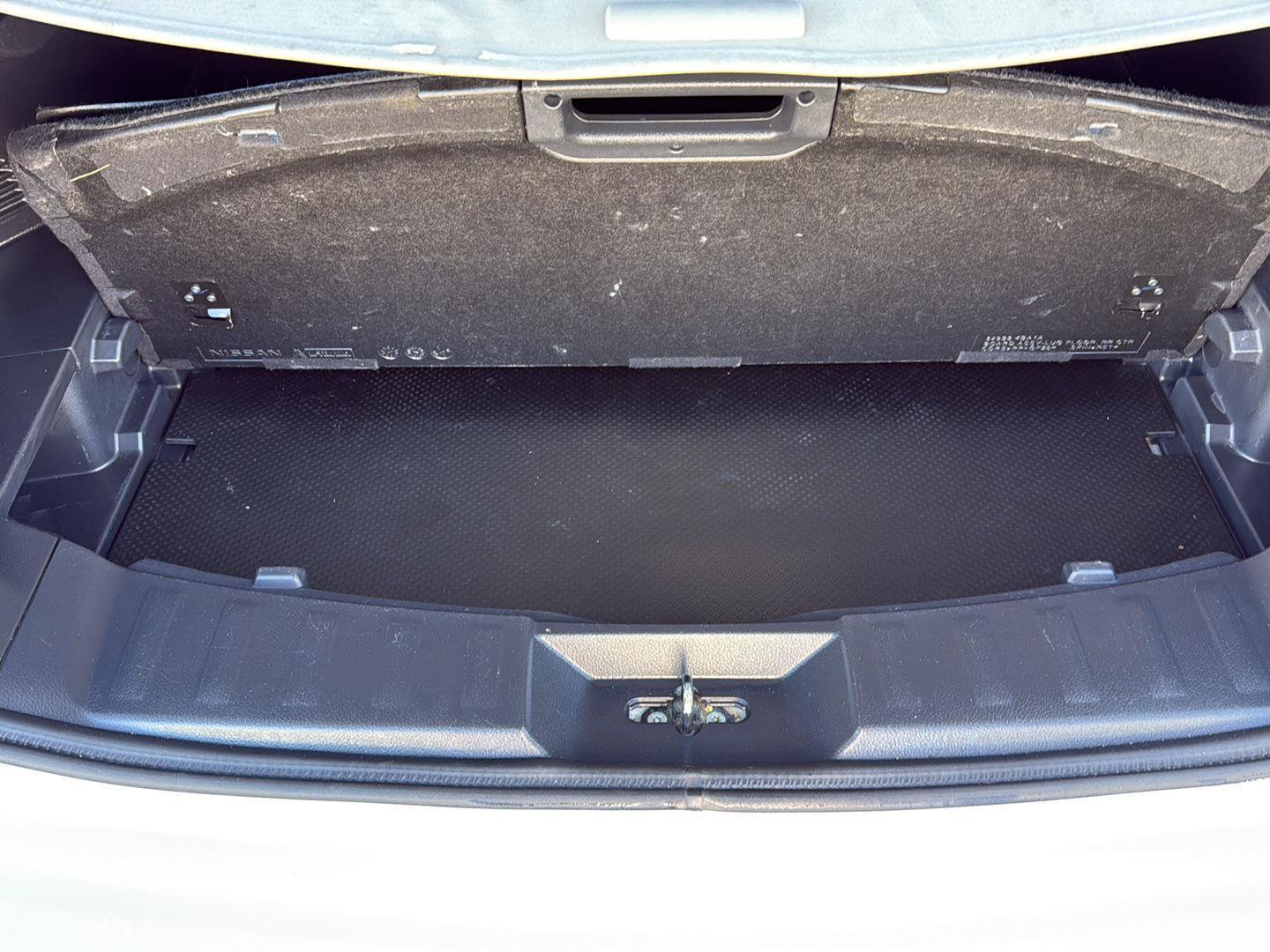 Used 2020 Nissan Rogue S FWD image 32