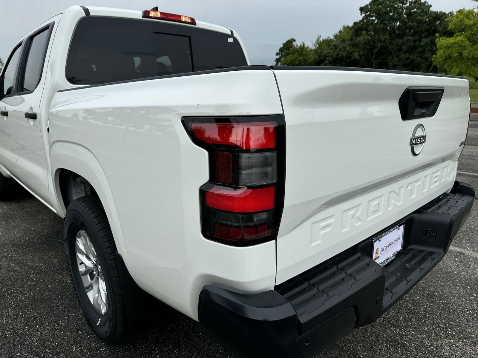 Certified 2025 Nissan Frontier S image 31