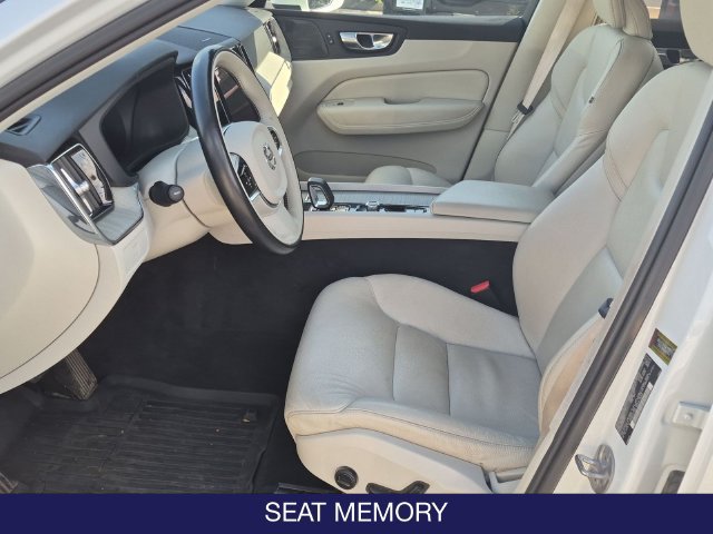 Used 2023 Volvo XC60 B5 Plus w/ Climate Package AWD/4WD image 17