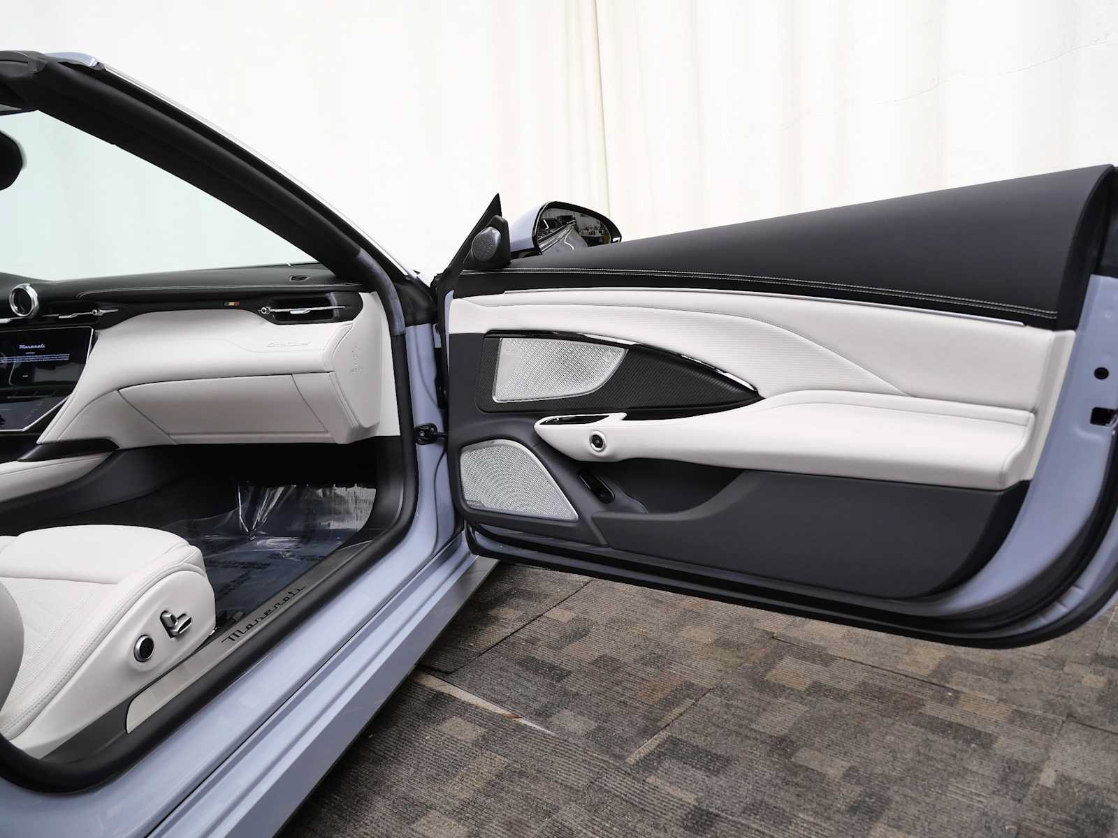 Used 2025 Maserati GranCabrio Modena AWD/4WD image 13