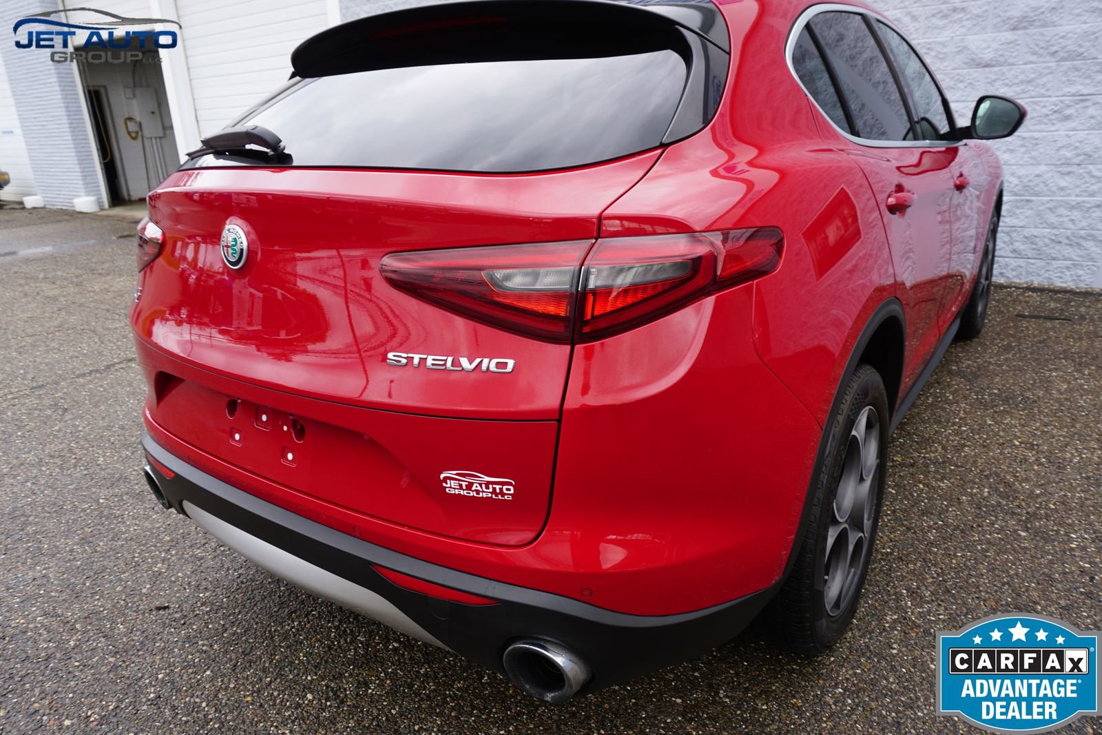 Used 2018 Alfa Romeo Stelvio AWD w/ Cold Weather Package image 11