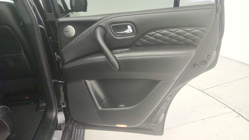 Used 2022 INFINITI QX80 Sensory w/ All-Season Package image 36